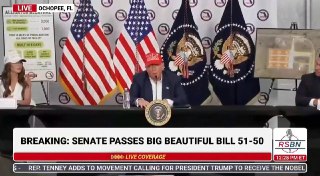 不仅是归化的美国公民，川普还要驱逐本土出生的美国公民：“我们这里也有很多坏人，他们在这里待了很久。他们中的很多人都出生在我们国家。如果你想知道真相，我觉得我们也应该把他们赶出去。所以，也许这将是我们接下来的工作。”